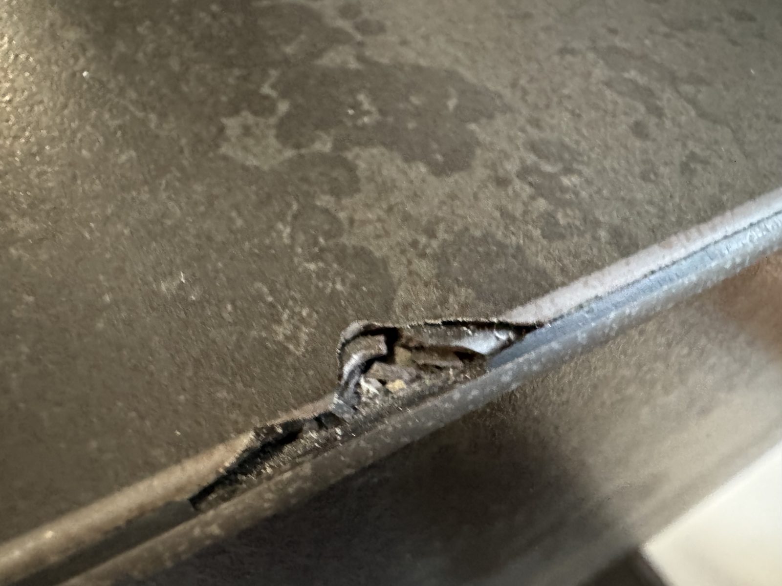 Dekton damaged worktop