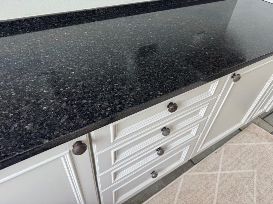 After repair: restored granite edges in York This picture shows all the edges of the granite worktop all restored to their original finish.