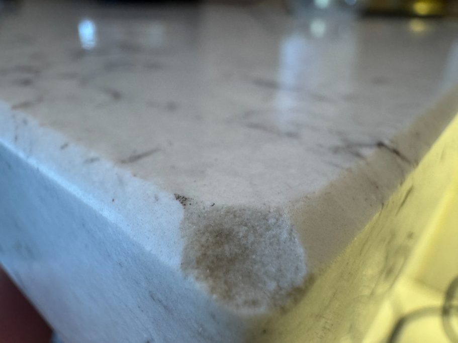 Before repair: missing worktop corner Damaged worktop on the corner the customer did not have the Chip. We had to completely make a new corner to put in the missing piece.
