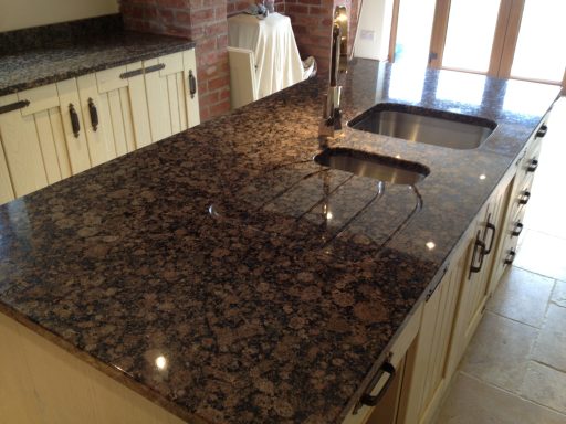 Baltic Brown Island Bar